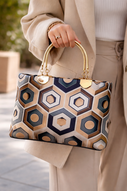 Geometric beige-navy-bag